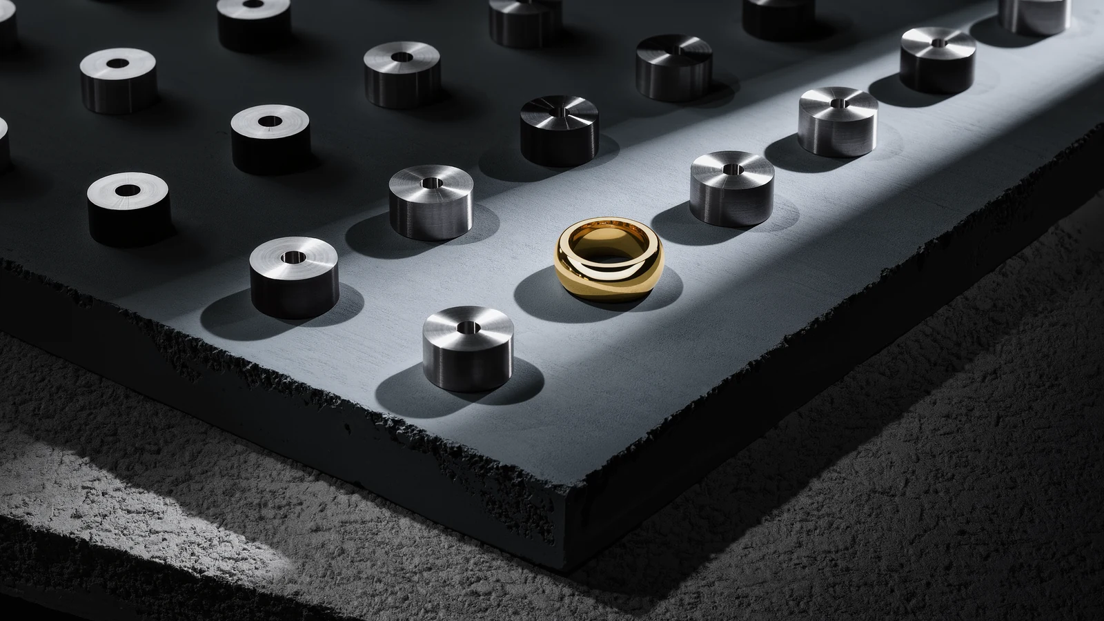 Schmuck für Männer: Stilvolle Accessoires für den modernen Gentleman