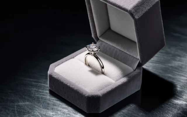 Schwarze Diamanten – mystisch und modern