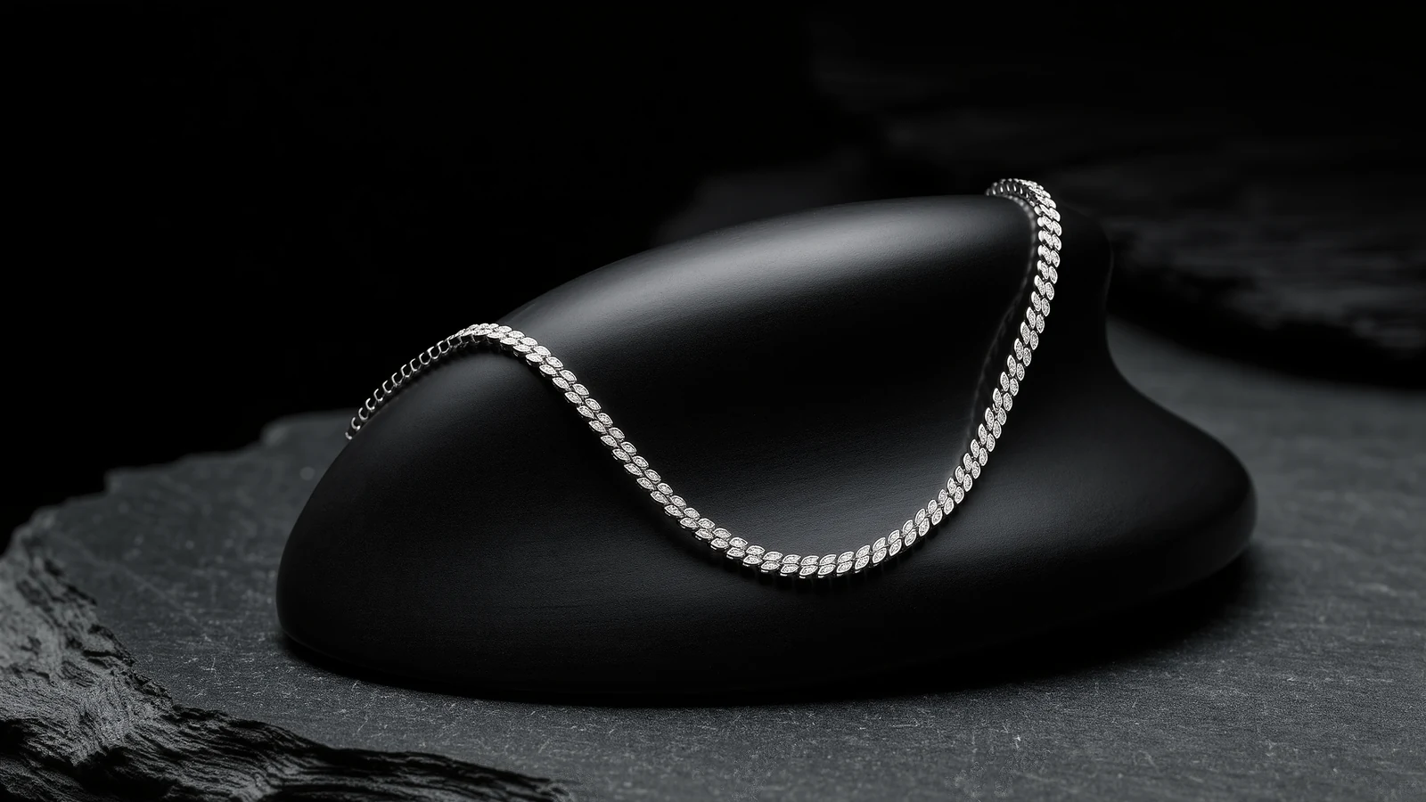 Verlobungsring mit Saphir – die elegante Alternative